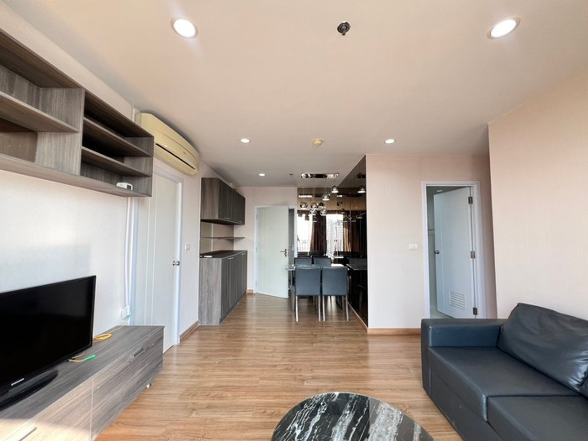 ให้เช่าคอนโดบางซื่อ วงศ์สว่าง เตาปูน : 💖ปล่อยเช่า ห้องสวย รีบด่วน  Condo The Tree Interchange ติดห้างเกตเวย์บางซื่อ / 2 ห้องนอน ขนาด 56 ตรม  ราคาเพียง   21,000 บาท/สอบถามได้นะคะ 🟢 Line : atfirm2010💖