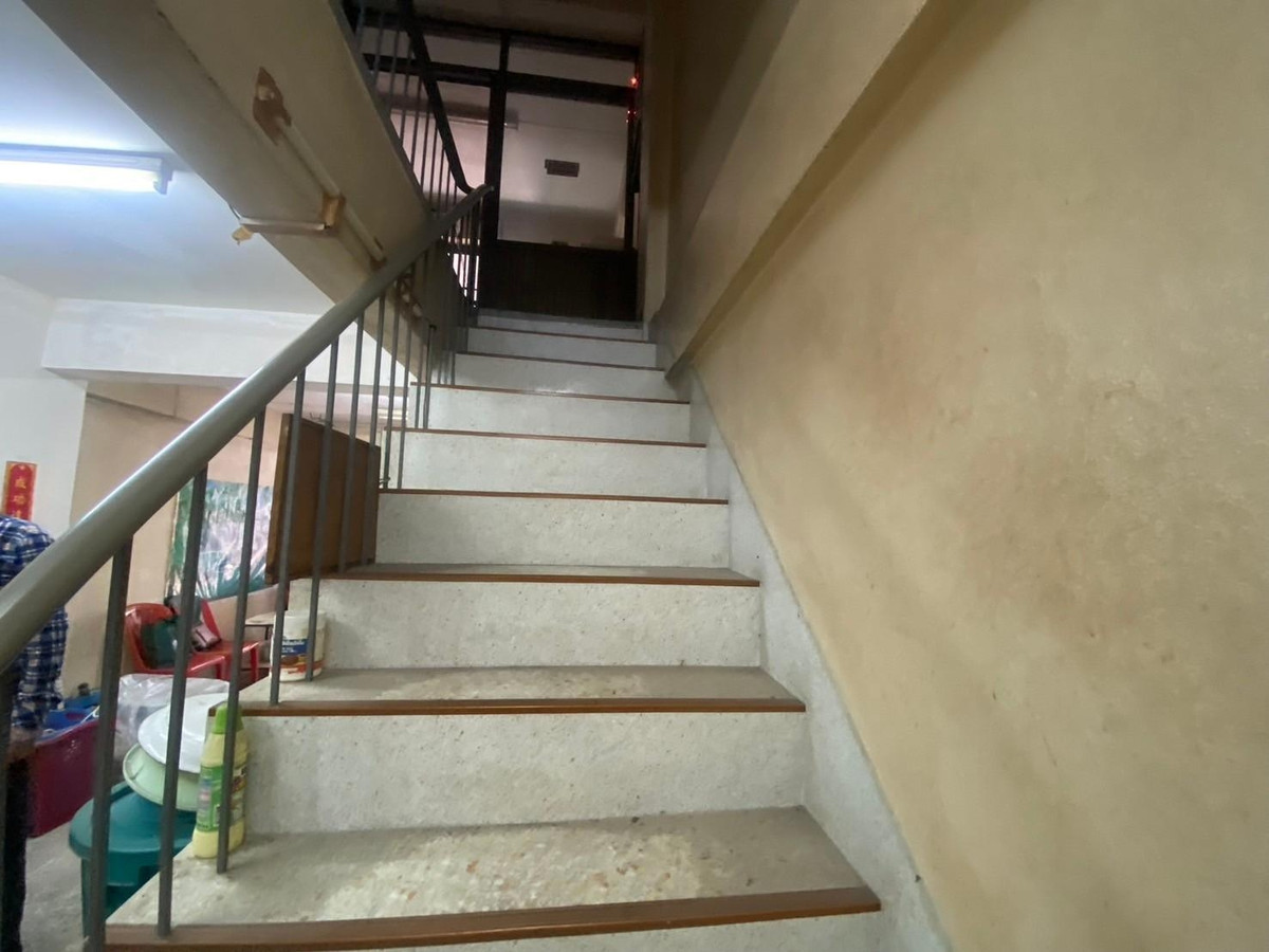 ขายอาคารพาณิชย์เยาวราช บางลำพู : 94184 - ขาย อาคารพาณิชย์ 4ชั้นครึ่ง ถนนถั่วเพราะ ถนน22กรกฏาคม5 เขตป้อมปราบศัตรูพ่าย ใกล้วัดพลับพลาไชย สถานีรถไฟฟ้าวัดมังกร ใกล้เยาวราช