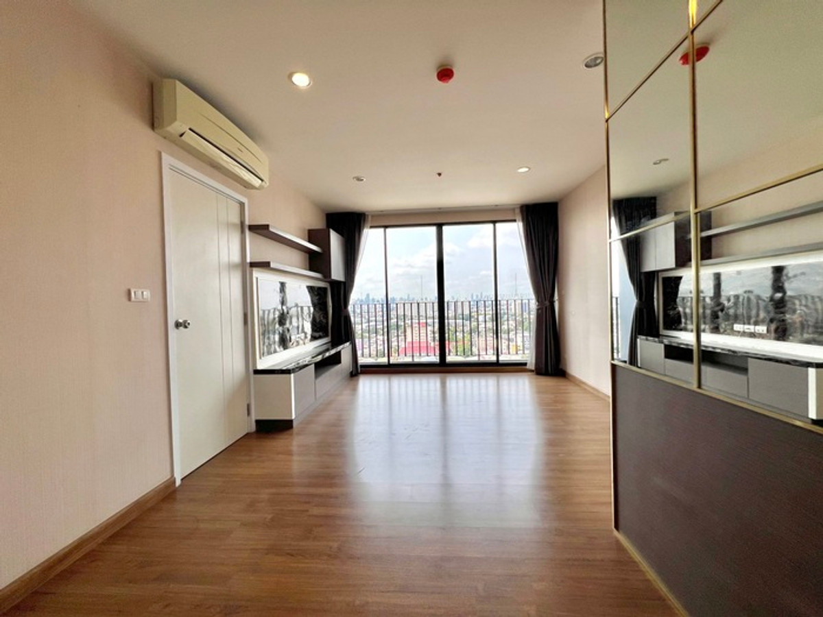 For RentCondoBang Sue, Wong Sawang, Tao Pun : 💖 Condo The Tree Interchange for rent, next to Gateway Bang Sue Mall / 2 bedrooms, 58 sq m, price only 18,000 baht / feel free to inquire 🟢 Line : atfirm2010💖