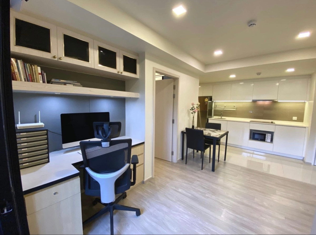 For SaleCondoRama9, Petchburi, RCA : 92268 - Urgent sale Condo Maestro 03 (Maestro 03) near the Chinese Embassy*Very beautiful room. Fullyfurnished