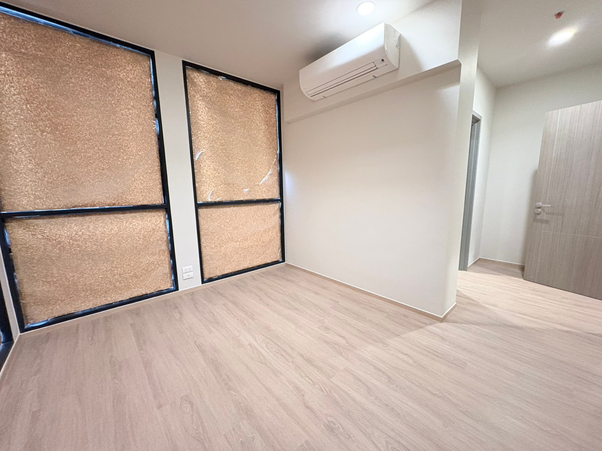 For SaleCondoSathorn, Narathiwat : 𝐓𝐇𝐄 𝐈𝐒𝐒𝐀𝐑𝐀 𝐒𝐀𝐓𝐇𝐎𝐑𝐍 Condo that meets the needs of simple living. Relax like youre surrounded by nature, ready to live in the heart of Sathorn.