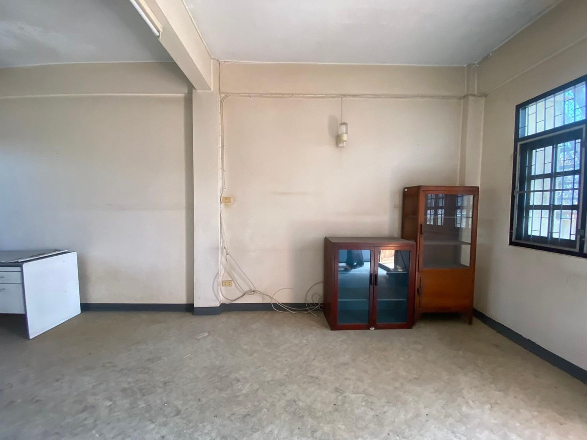 ขายอาคารพาณิชย์เยาวราช บางลำพู : 94184 - ขาย อาคารพาณิชย์ 4ชั้นครึ่ง ถนนถั่วเพราะ ถนน22กรกฏาคม5 เขตป้อมปราบศัตรูพ่าย ใกล้วัดพลับพลาไชย สถานีรถไฟฟ้าวัดมังกร ใกล้เยาวราช