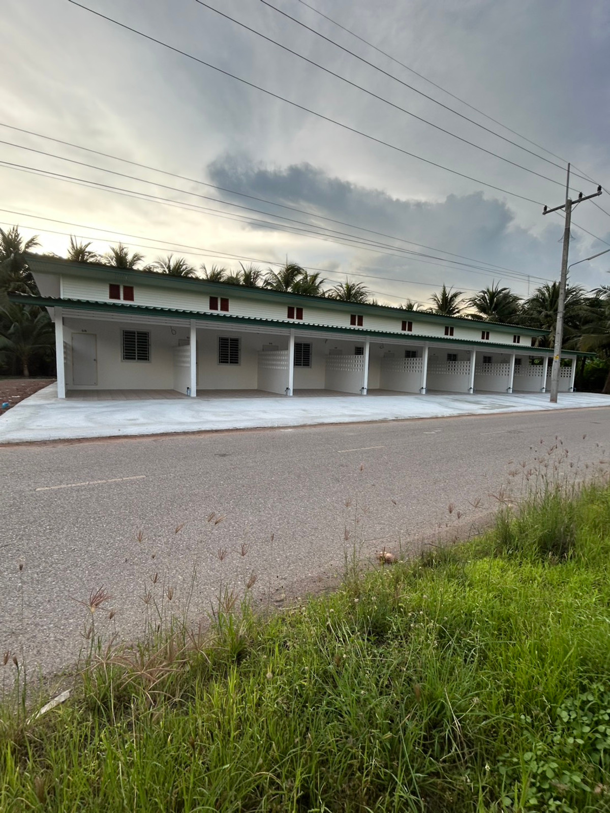 ให้เช่าบ้านราชบุรี :  หอพักน่าอยู่ ท่ามกลางธรรมชาติ ใกล้ อบต.คุ้งกระถิน 🌿 เงียบสงบ เป็นส่วนตัว เหมาะสำหรับคนที่ชอบความเรียบง่ายและบรรยากาศธรรมชาติ