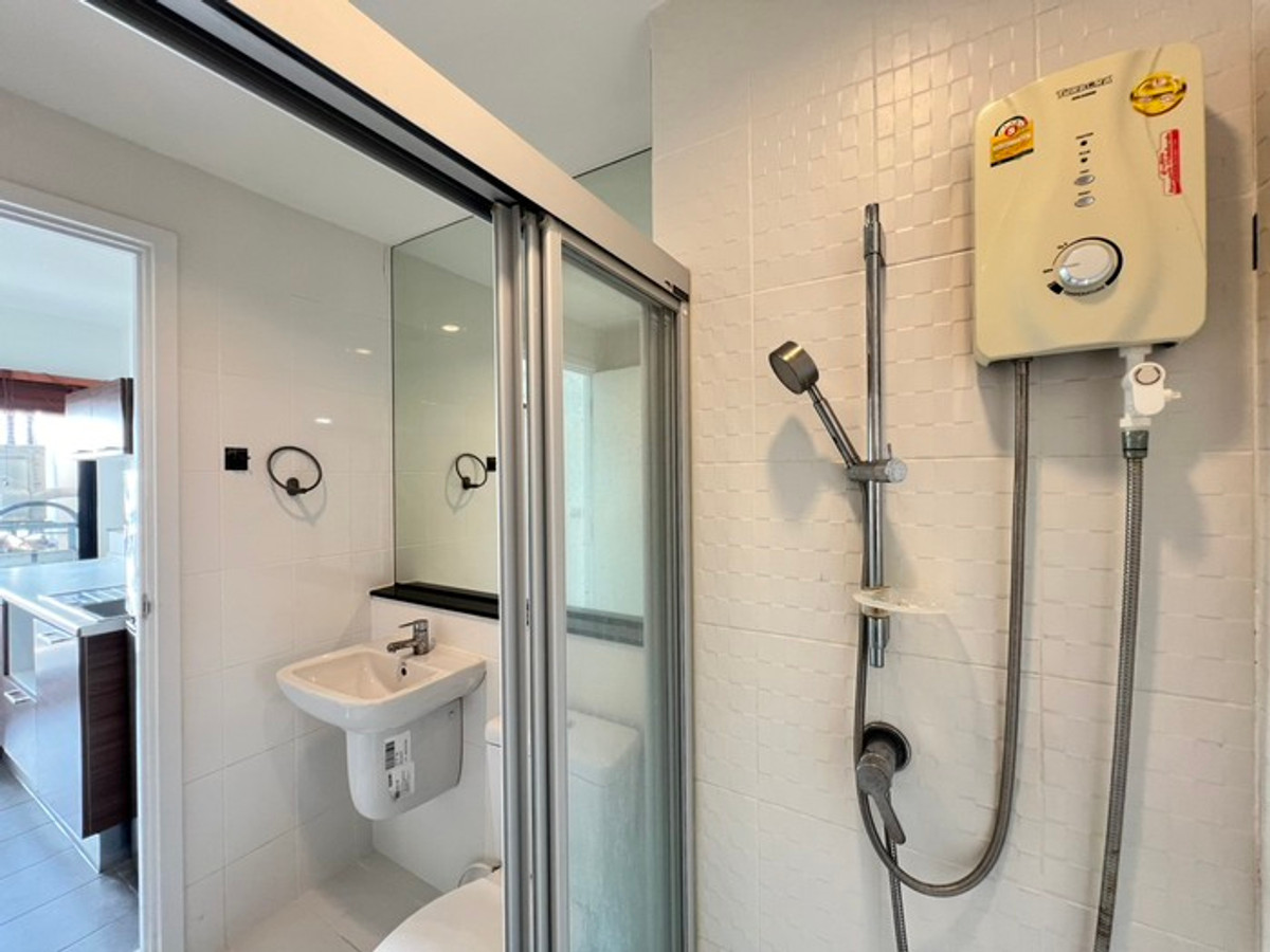 ให้เช่าคอนโดบางซื่อ วงศ์สว่าง เตาปูน : 💖ปล่อยเช่า ห้องสวย รีบด่วน  Condo The Tree Interchange ติดห้างเกตเวย์บางซื่อ / 2 ห้องนอน ขนาด 56 ตรม  ราคาเพียง   21,000 บาท/สอบถามได้นะคะ 🟢 Line : atfirm2010💖