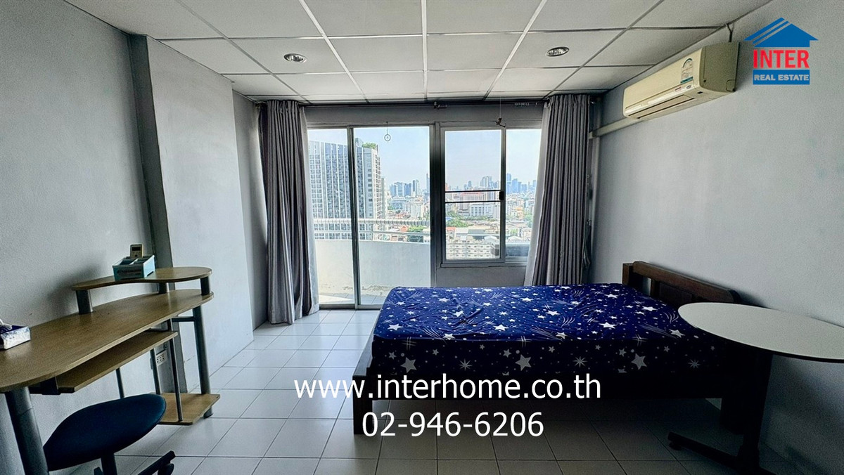 For SaleCondoRatchadapisek, Huaikwang, Suttisan : Condominium 27.1 sq m. Family Ratchada, near MRT Sutthisan, Soi Inthamara 41, Inthamara Road, Sutthisan Winitchai Road, Huai Khwang District, Bangkok.