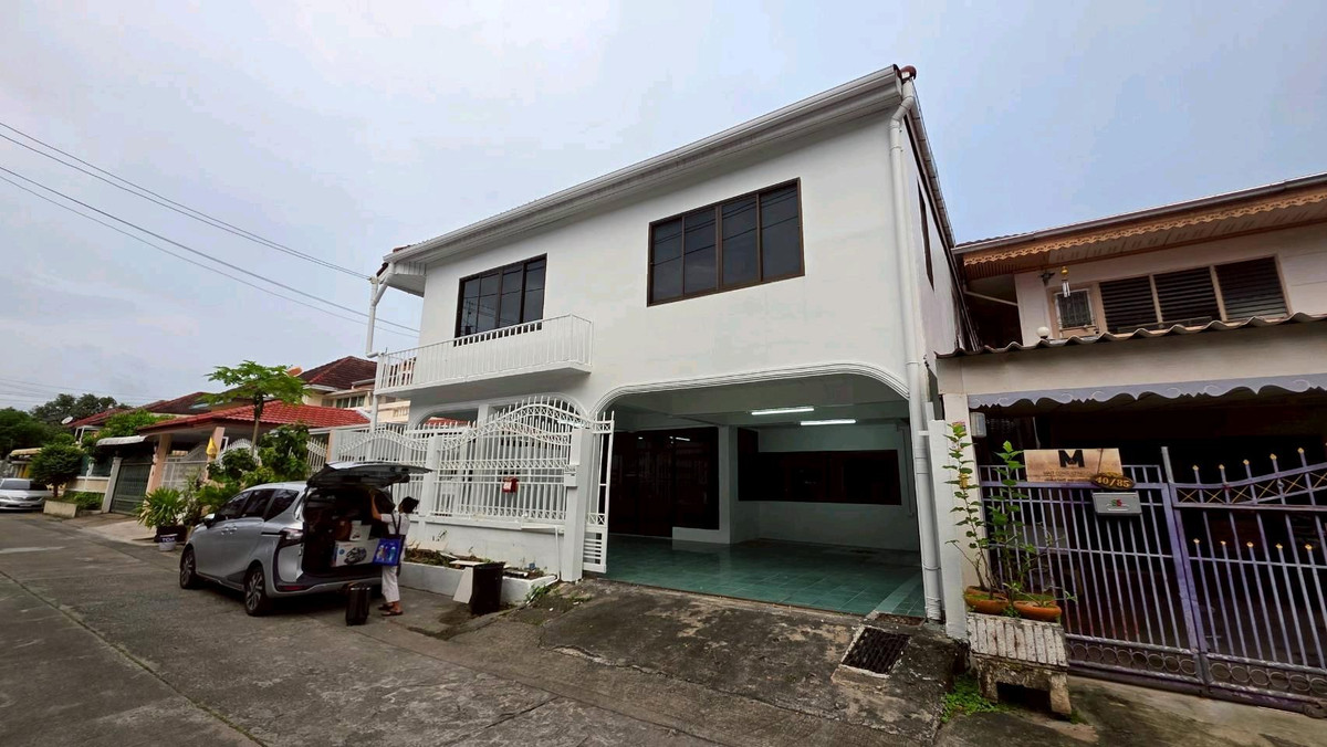 ให้เช่าบ้านโชคชัย4 ลาดพร้าว71 : ให้เช่าบ้านเดี่ยว 2 ชั้น ย่านลาดพร้าว 🏘️💰💰拉拋區兩層樓獨立式住宅出租 