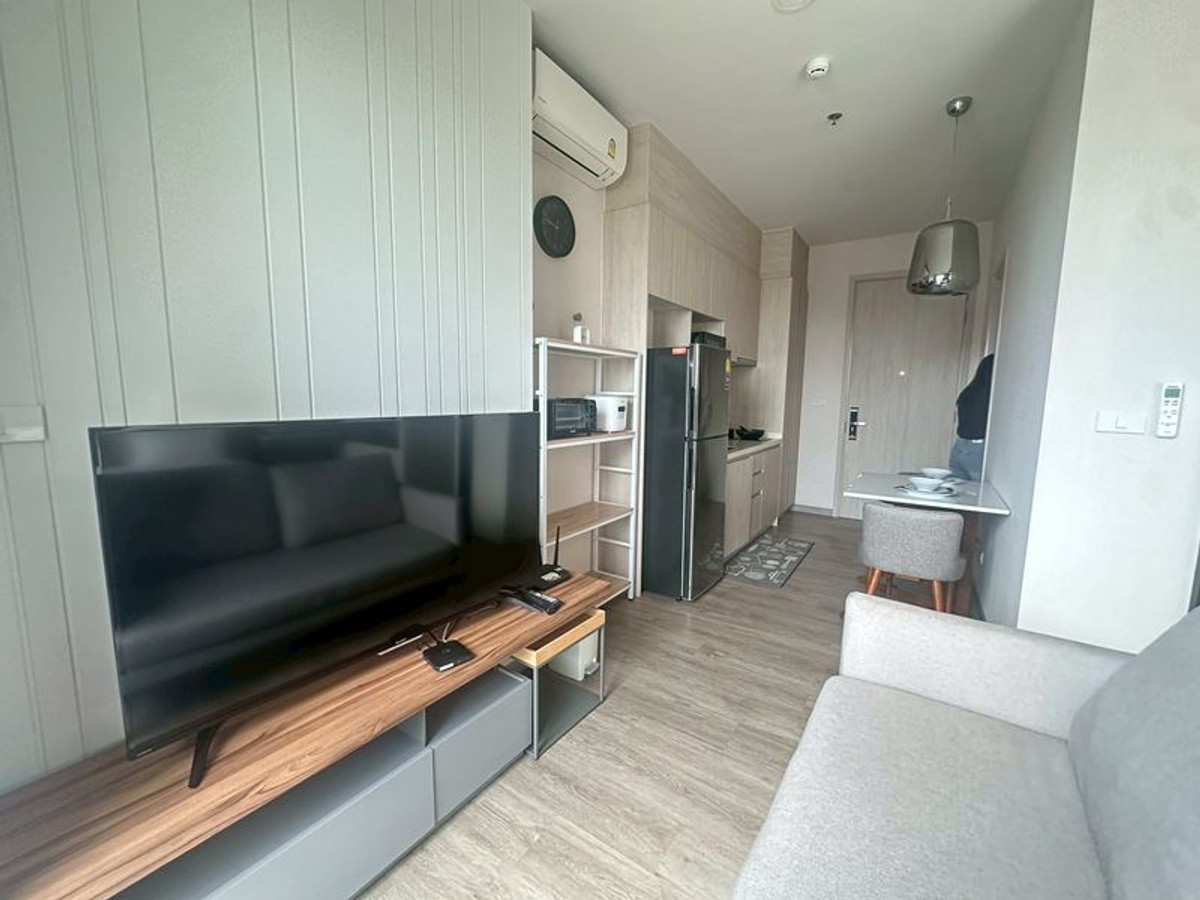 CondoSriracha Laem Chabang Ban Bueng : Condo for sale and rent, Sriracha Keen Center, prime location in the heart of the city, next to Sukhumvit, opposite Robinson Department Store.