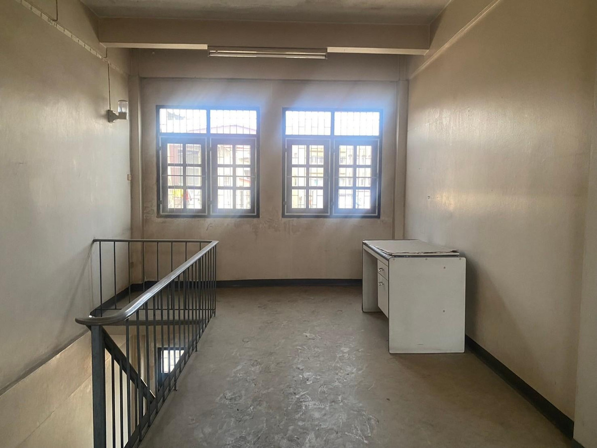 ขายอาคารพาณิชย์เยาวราช บางลำพู : 94184 - ขาย อาคารพาณิชย์ 4ชั้นครึ่ง ถนนถั่วเพราะ ถนน22กรกฏาคม5 เขตป้อมปราบศัตรูพ่าย ใกล้วัดพลับพลาไชย สถานีรถไฟฟ้าวัดมังกร ใกล้เยาวราช