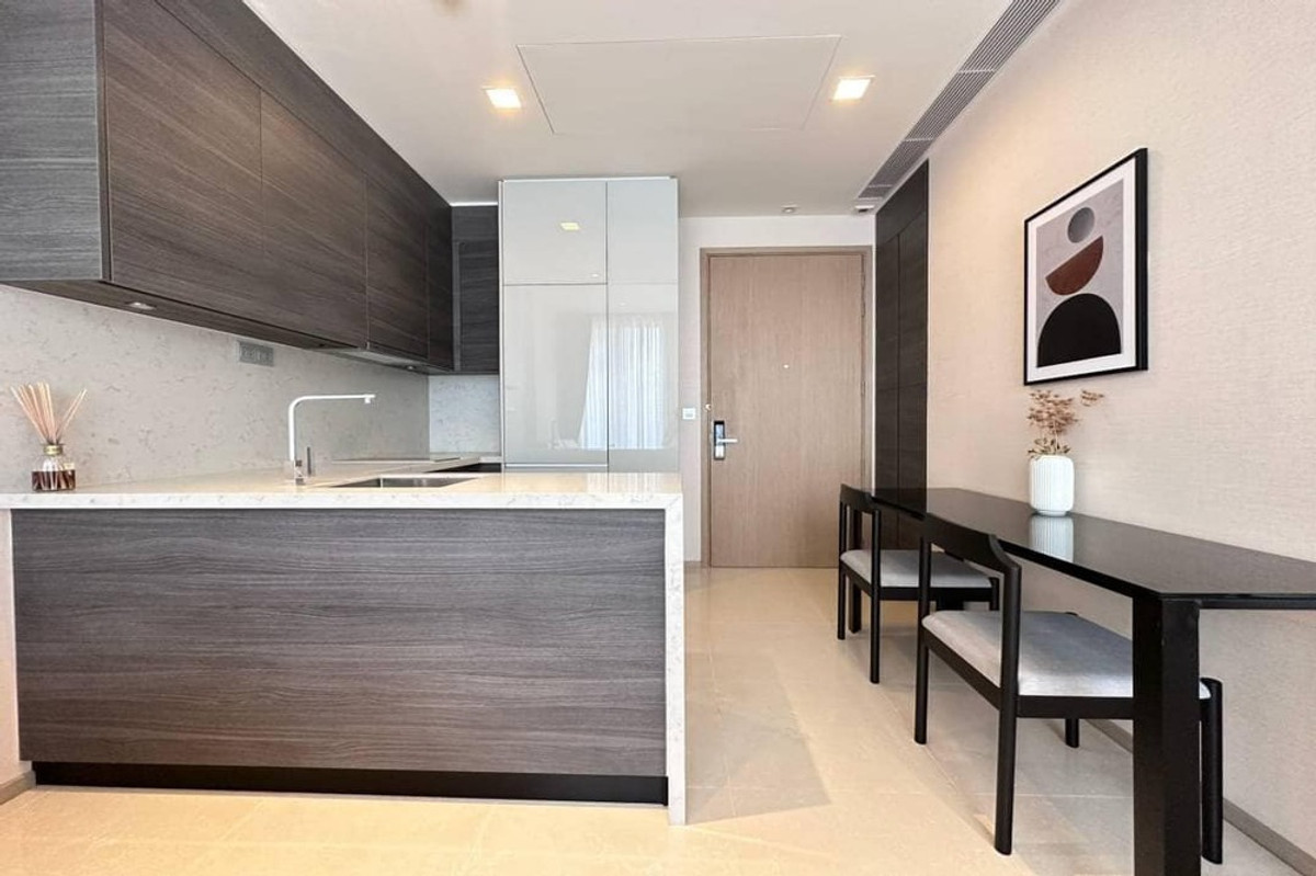 For SaleCondoSukhumvit, Asoke, Thonglor : 🔥 Sale with tenant !! big size, high floor 24++, 🔥 Code C20240300669..........The Esse Asoke, 1 bedroom, 1 bathroom, furnished, Special Deal!!📣📣