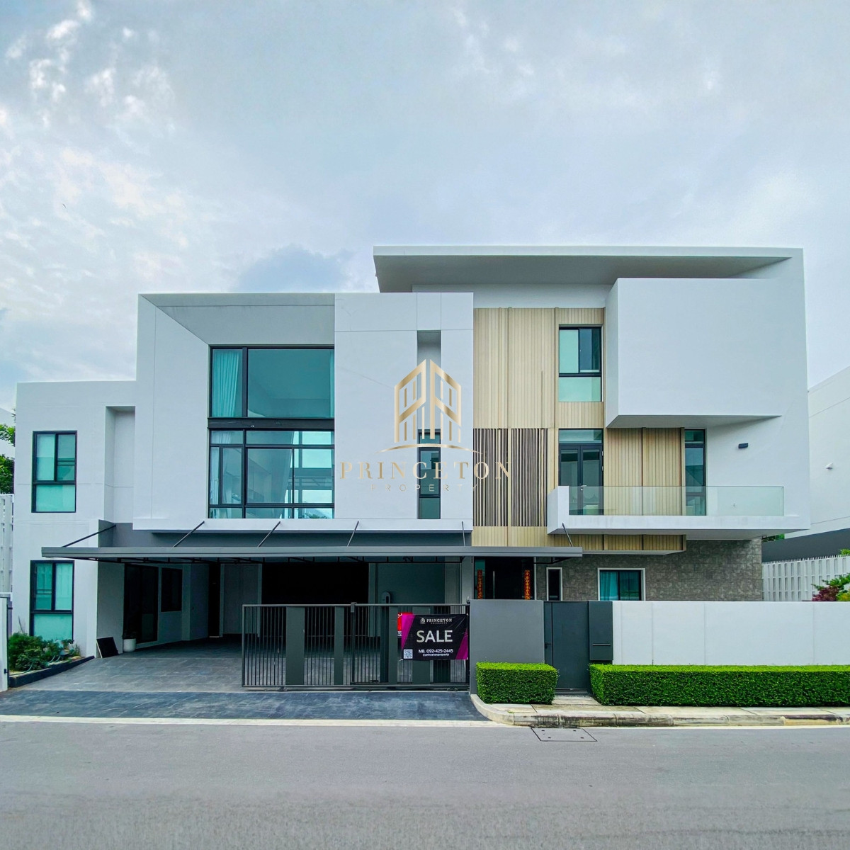 HousePattanakan, Srinakarin : Nantawan Rama 9 - Srinakarin 📞092-4252445