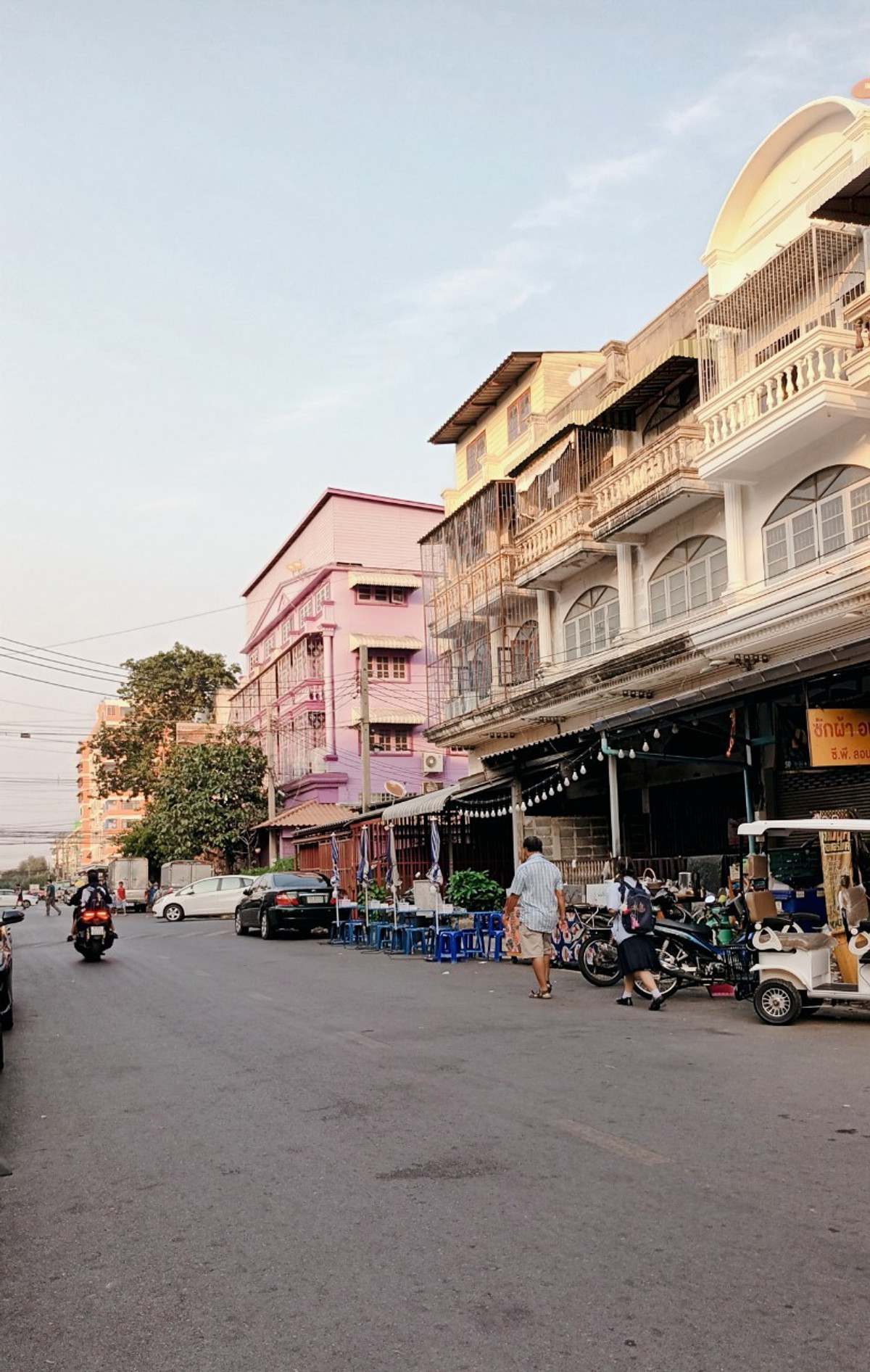 ขายอาคารพาณิชย์นนทบุรี บางใหญ่ บางบัวทอง : 88982 - ขาย อาคารพาณิชย์ใกล้เซ็นทรัลเวสเกตใกล้ตลาดบางใหญ่ ใกล้โรงเรียนเฉลิมพระเกียรติ 3.5 ชั้น ซอยบางใหญ่ซิตี้ 11