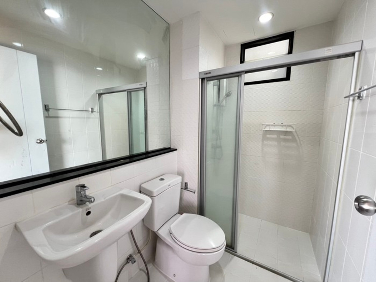 ให้เช่าคอนโดบางซื่อ วงศ์สว่าง เตาปูน : 💖ปล่อยเช่า ห้องสวย รีบด่วน  Condo The Tree Interchange ติดห้างเกตเวย์บางซื่อ / 2 ห้องนอน ขนาด 56 ตรม  ราคาเพียง   21,000 บาท/สอบถามได้นะคะ 🟢 Line : atfirm2010💖