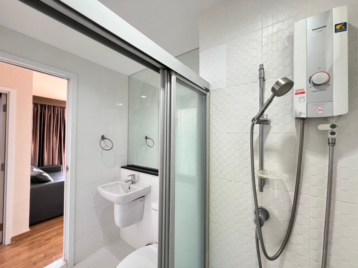 ให้เช่าคอนโดบางซื่อ วงศ์สว่าง เตาปูน : 💖ปล่อยเช่า ห้องสวย รีบด่วน  Condo The Tree Interchange ติดห้างเกตเวย์บางซื่อ / 2 ห้องนอน ขนาด 56 ตรม  ราคาเพียง   21,000 บาท/สอบถามได้นะคะ 🟢 Line : atfirm2010💖