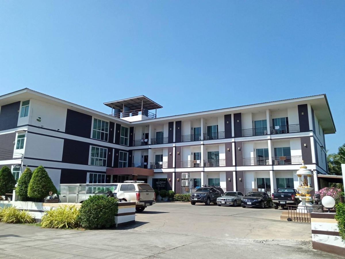 ขายกิจการโรงแรม & กิจการอพาร์ตเมนต์เพชรบูรณ์ : 92236 - ขาย โรงแรม ตำบลสะเดียง อำเภอเมือง จังหวัดเพชรบูรณ์ เป็นตึกสไตล์โมเดิร์น 3 ชั้น