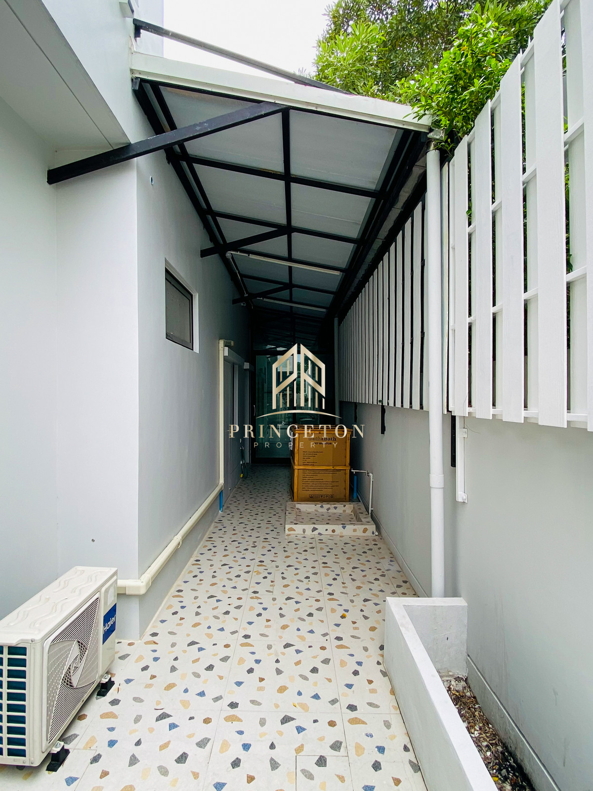 HousePattanakan, Srinakarin : Nantawan Rama 9 - Srinakarin 📞092-4252445