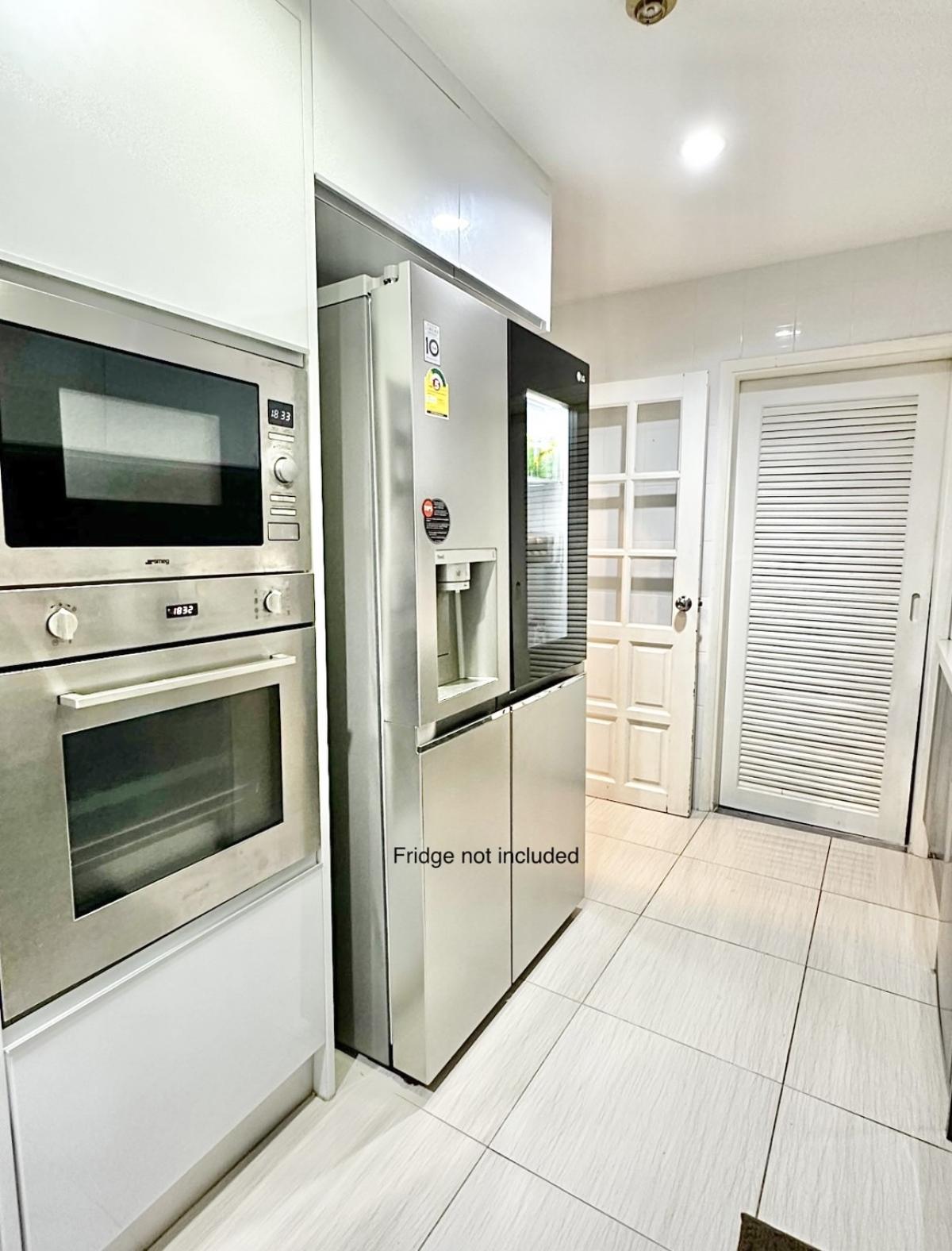 For SaleCondoSukhumvit, Asoke, Thonglor : Royal Castle Sukhumvit / Spacious unit in the heart of Phrom Phong. / 3 Bed 164 sq.m.Tel 0937890899