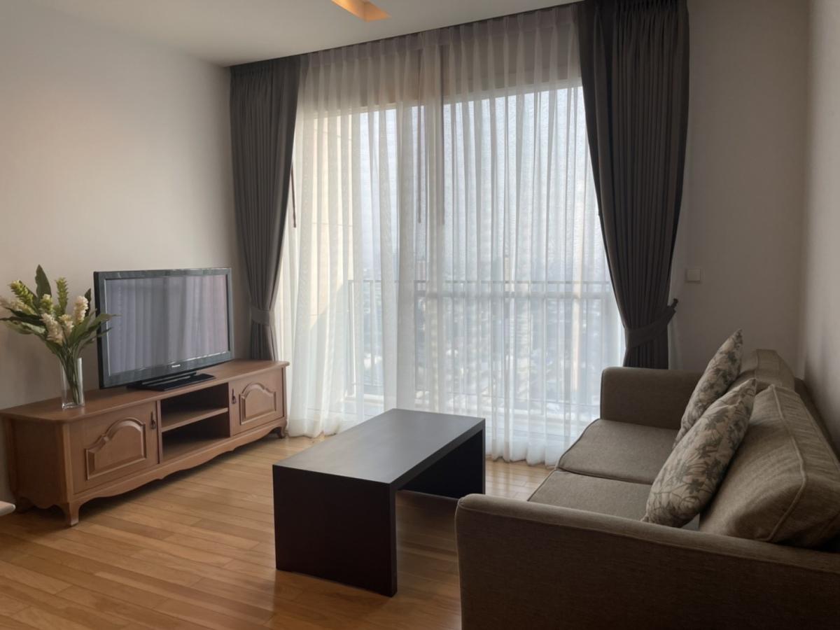 For SaleCondoSukhumvit, Asoke, Thonglor : Siri At Sukhumvit / High-floor unit with an open view, directly connected to BTS Thong Lo. / 2 Bed 69 sq.m.Tel 0937890899