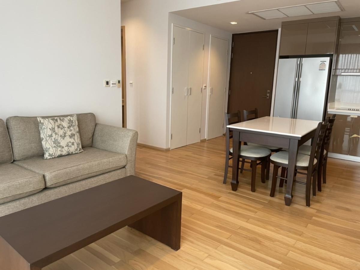 For SaleCondoSukhumvit, Asoke, Thonglor : Siri At Sukhumvit / High-floor unit with an open view, directly connected to BTS Thong Lo. / 2 Bed 69 sq.m.Tel 0937890899