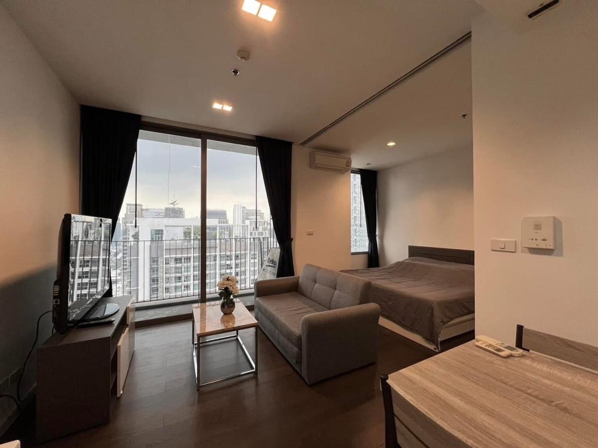 For SaleCondoSathorn, Narathiwat : Nara 9 / Beautiful high-floor unit in a prime location near BTS Chong Nonsi. / 1 Bed 38 sq.m.Tel 0937890899