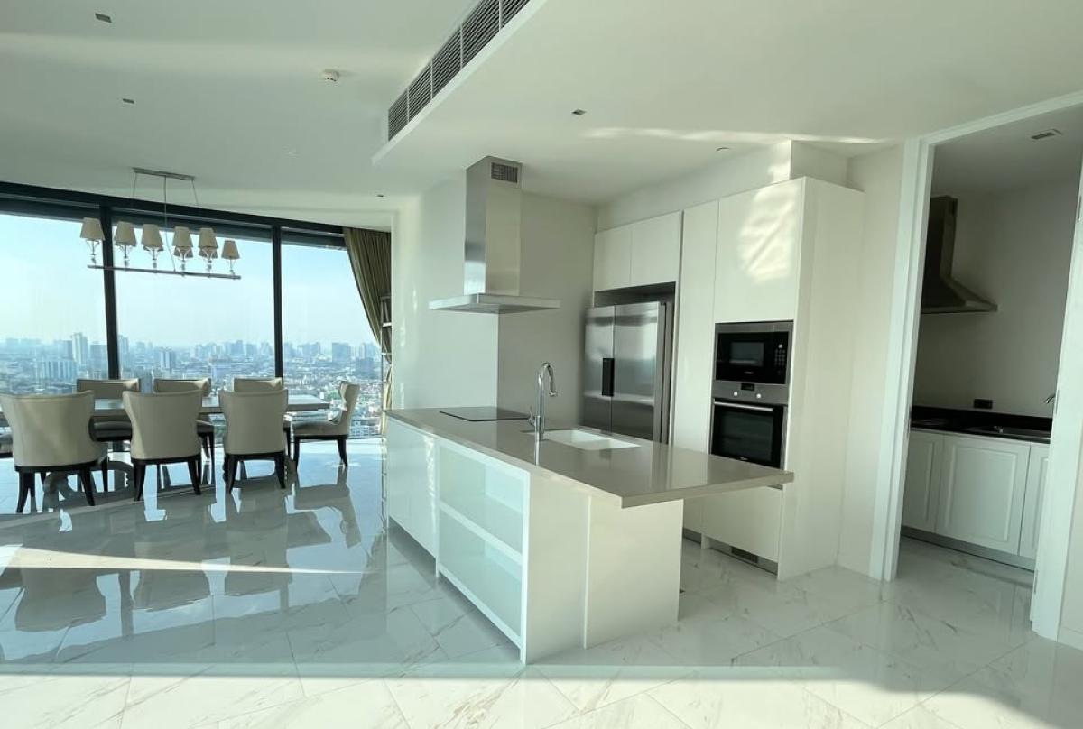 For SaleCondoRama3 (Riverside),Satupadit : Canapaya Residences / Spacious corner unit with panoramic Chao Phraya River views and the best sunset view. comes with a private yacht berth. / 4 Bed 248 sq.m.Tel 0937890899