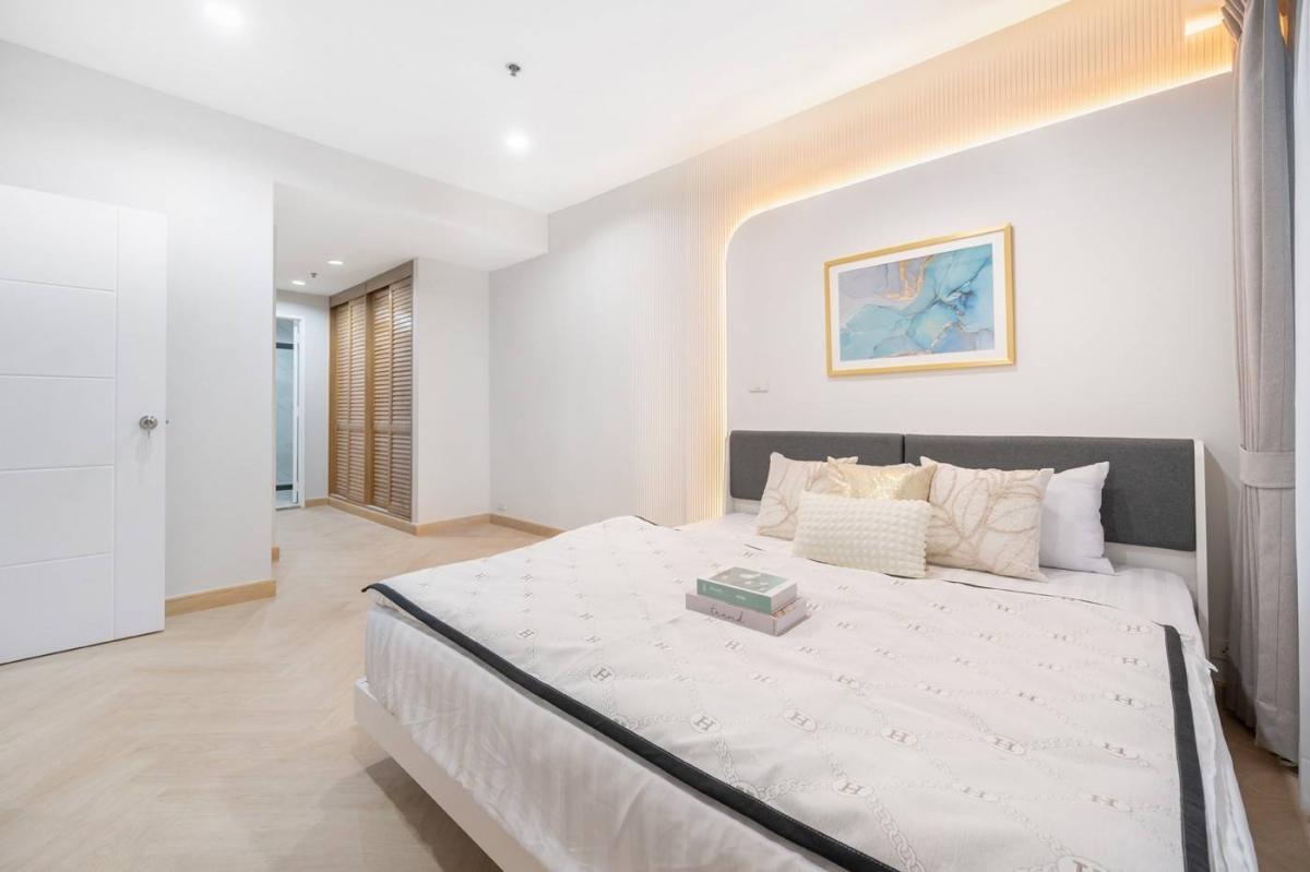 For SaleCondoWongwianyai, Charoennakor : Baan Chaopraya / Beautifully decorated, move-in ready. best price in the project. / 2 Bed 78 sq.m.Tel 0937890899
