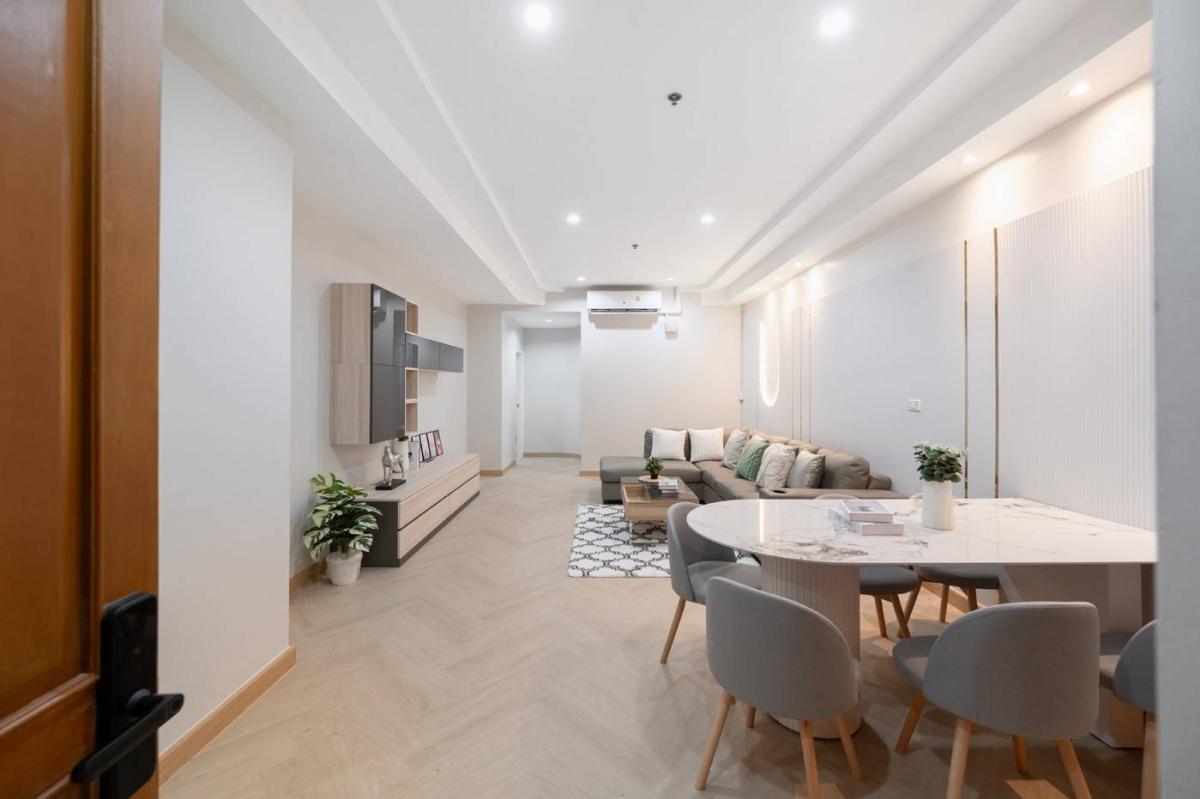 For SaleCondoWongwianyai, Charoennakor : Baan Chaopraya / Beautifully decorated, move-in ready. best price in the project. / 2 Bed 78 sq.m.Tel 0937890899