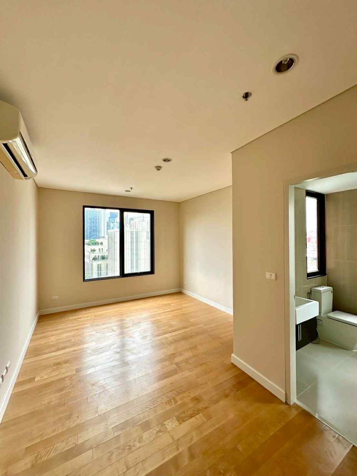 For SaleCondoRama9, Petchburi, RCA : Villa Asoke / High-quality project in a prime location near MRT Phetchaburi and ARL Makkasan. / 2 Bed 87 sq.m.Tel 0937890899