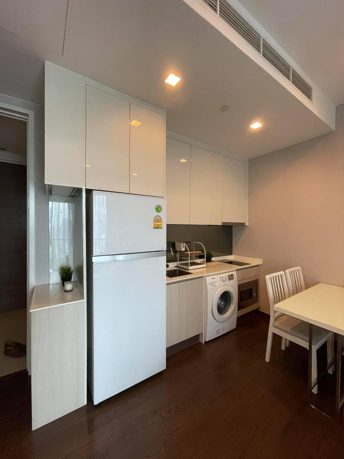 ขายคอนโดพระราม 9 เพชรบุรีตัดใหม่ RCA : Q Asoke / คอนโดหรู ทำเลดีใกล้ MRT เพชรบุรี ARL มักกะสัน / 2 ห้องนอน 49 ตร.ม.โทร 0937890899