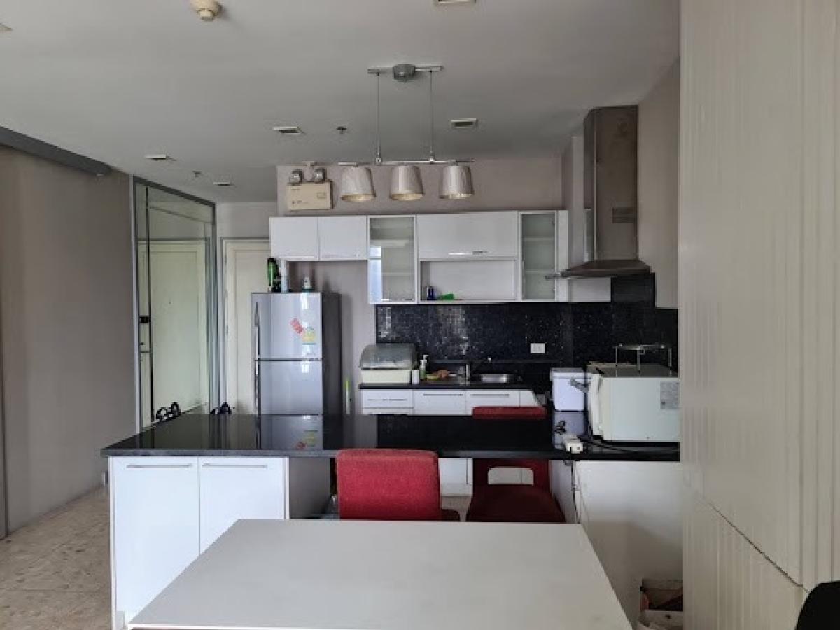 For SaleCondoSukhumvit, Asoke, Thonglor : Nusasiri Grand Condo / Beautiful unit with an open view, directly connected to BTS Ekkamai. / 1 Bed 80 sq.m.Tel 0937890899