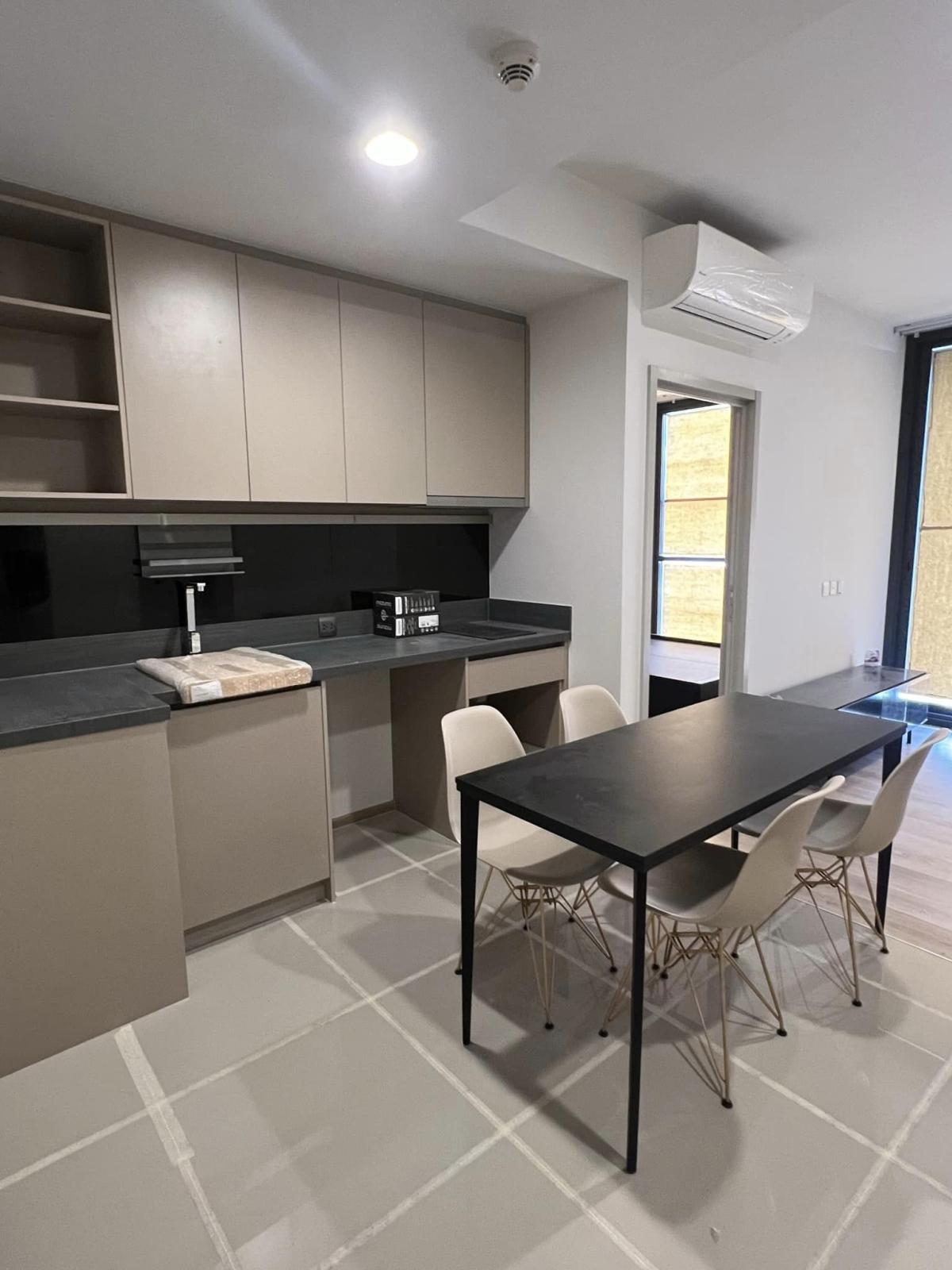 For SaleCondoSukhumvit, Asoke, Thonglor : Oka Haus Sukhumvit 36 / River view unit. brand new, never occupied. / 2 Bed 50 sq.m.Tel 0937890899