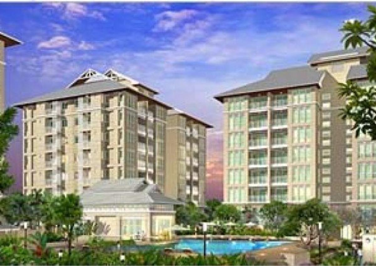 For SaleCondoHuahin, Prachuap Khiri Khan, Pran Buri : The Bangkok Condo (Narathiwas) / Spacious unit with a great price in the heart of Sathorn. / 2 Bed 78 sq.m.Tel 0937890899