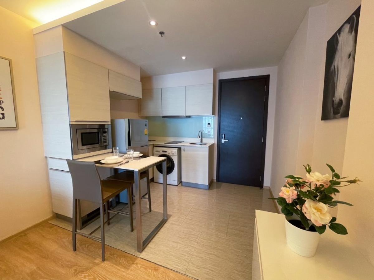 For SaleCondoSukhumvit, Asoke, Thonglor : H Sukhumvit 43 / Beautiful high-floor unit with an open view, near BTS Phrom Phong. / 1 Bed 42 sq.m.Tel 0937890899