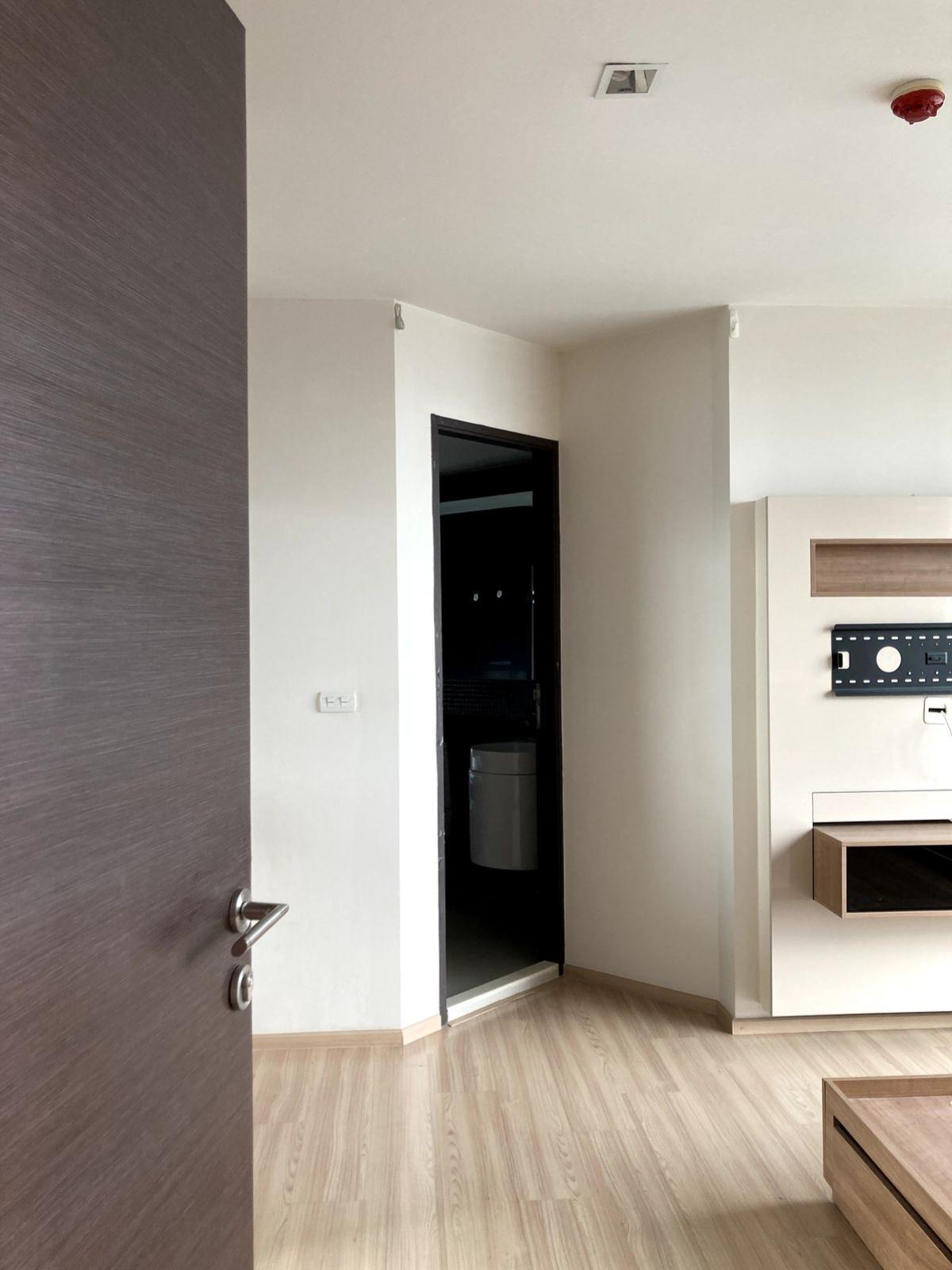 ขายคอนโดสาทร นราธิวาส : RHYTHM Sathorn / ห้องหายาก วิวแม่น้ำ ใกล้ BTS สุรศักดิ์ / 3 ห้องนอน 85 ตร.ม.โทร 0937890899