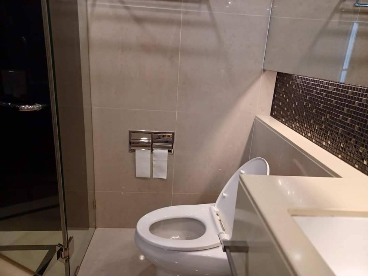 For SaleCondoSathorn, Narathiwat : The Address Sathorn 12 / Condo in a prime location near BTS Surasak. / 1 Bed 46 sq.m.Tel 0937890899