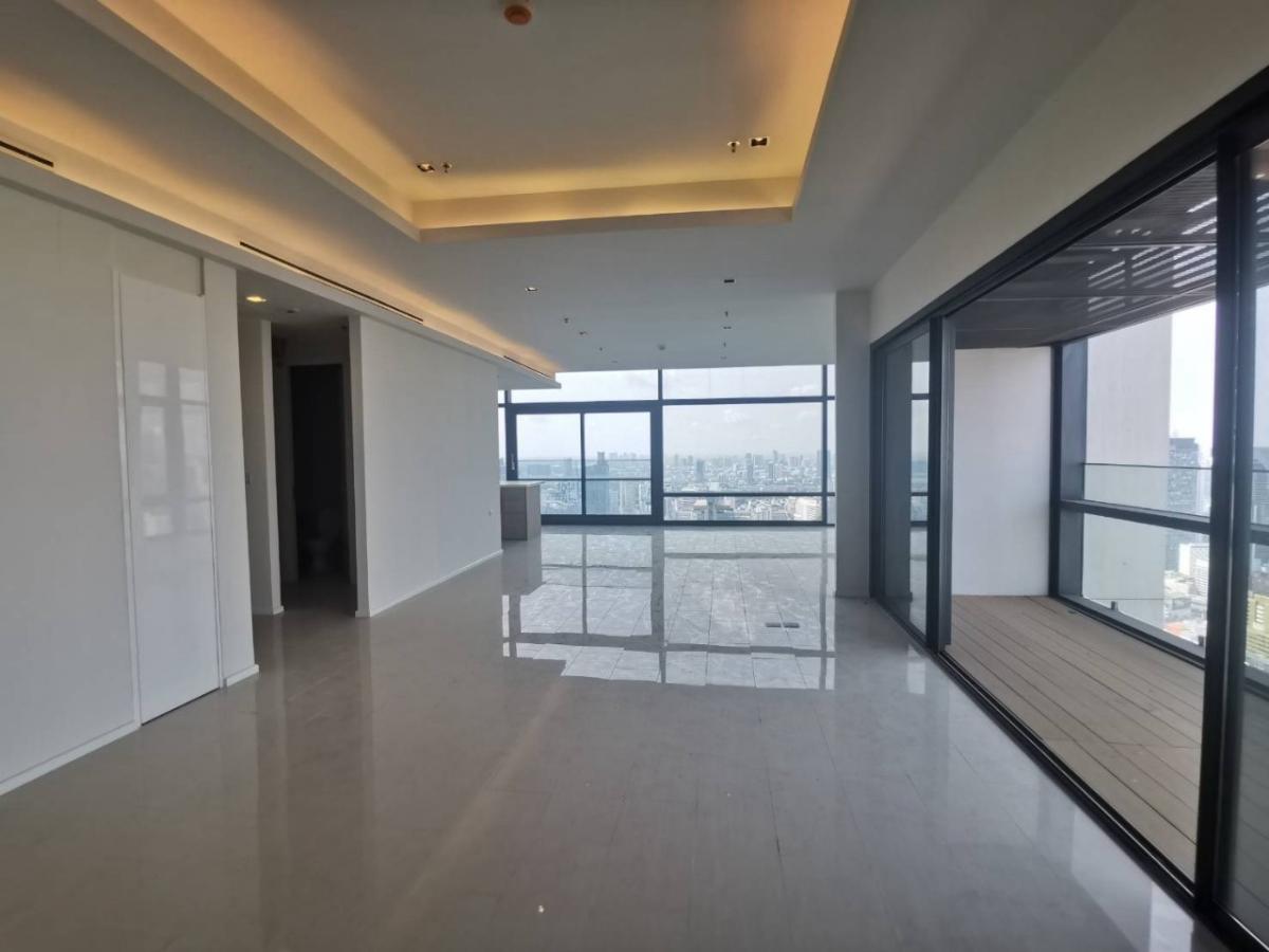 For SaleCondoRama9, Petchburi, RCA : Circle Living Prototype / High-floor unit with open views in the tallest building on Phetchaburi Road, near MRT Phetchaburi and ARL Makkasan. / 3 Bed 263 sq.m.Tel 0937890899