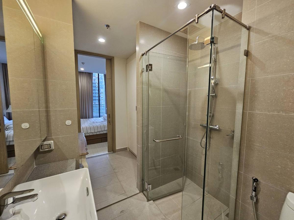 For SaleCondoWitthayu, Chidlom, Langsuan, Ploenchit : Noble Ploenchit / High floor open view close to BTS Ploenchit / 1 Bed 49 sq.m.Tel 0937890899