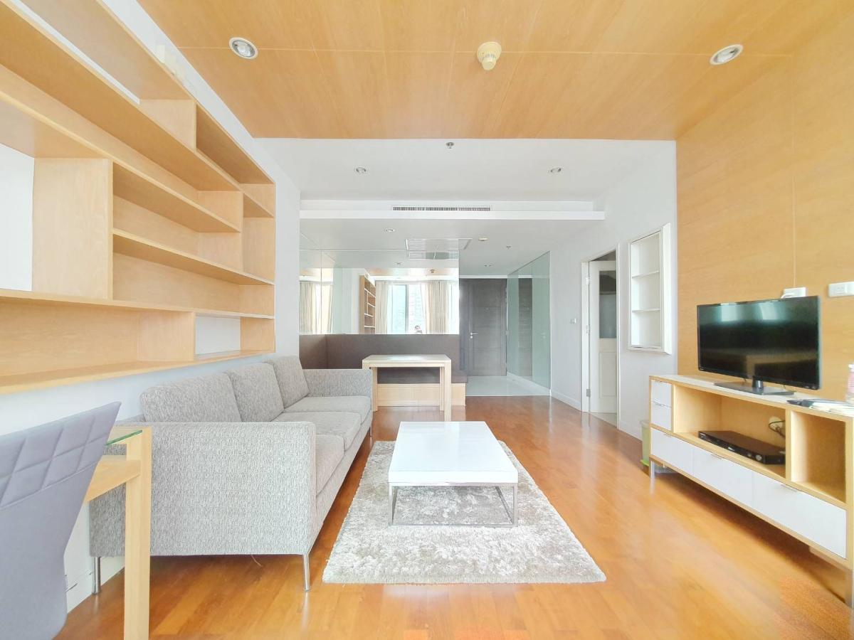 For SaleCondoSukhumvit, Asoke, Thonglor : Siri Residence / Well-maintained room with an open view, directly connected to BTS Phrom Phong. / 1 Bed 60 sq.m.Tel 0937890899