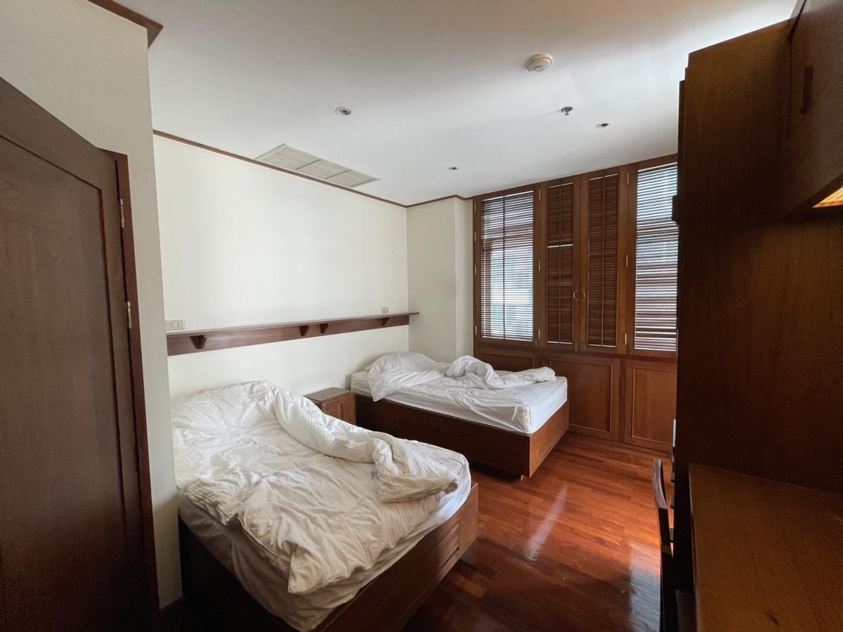 ขายคอนโดวิทยุ ชิดลม หลังสวน : Grand Langsuan / โครงการเลี้ยงสัตว์ได้ ทำเลหลังสวน ใกล้ BTS ชิดลม , BTS ราชดำริ / 2 ห้องนอน 171 ตร.ม.โทร 0937890899