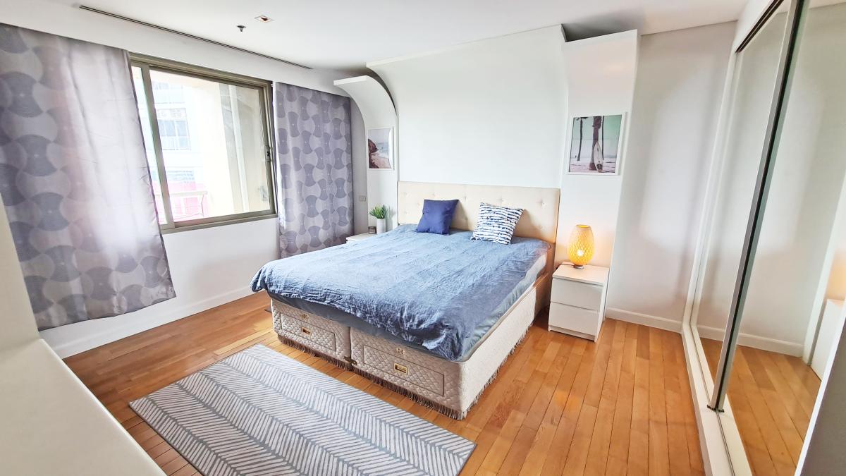 ขายคอนโดสุขุมวิท อโศก ทองหล่อ : The Lakes / ห้องชั้นสูง วิวโล่ง ใกล้สวนเบญฯ BTS อโศก / 2 ห้องนอน 110 ตร.ม.โทร 0937890899