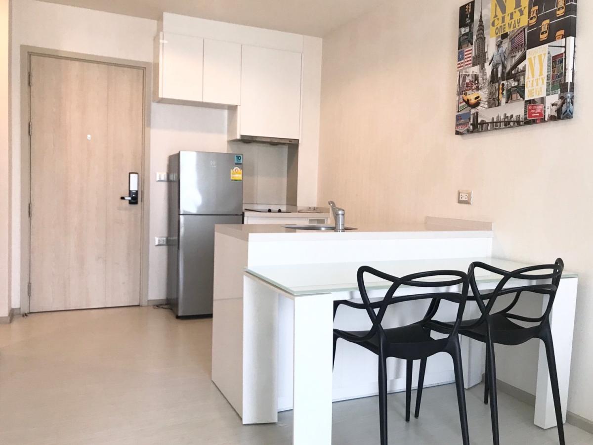 ขายคอนโดสุขุมวิท อโศก ทองหล่อ : RHYTHM Sukhumvit 42 / คอนโดทำเลดีใกล้ BTS เอกมัย / 1 ห้องนอน 45 ตร.ม.โทร 0937890899