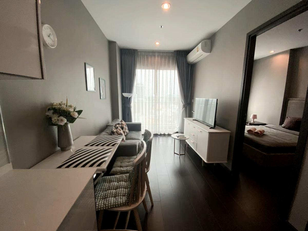 ขายคอนโดสุขุมวิท อโศก ทองหล่อ : C Ekkamai / ทำเลดีใจกลางเอกมัย ราคาดีที่สุดในตลาด / 1 ห้องนอน 34 ตร.ม.โทร 0937890899