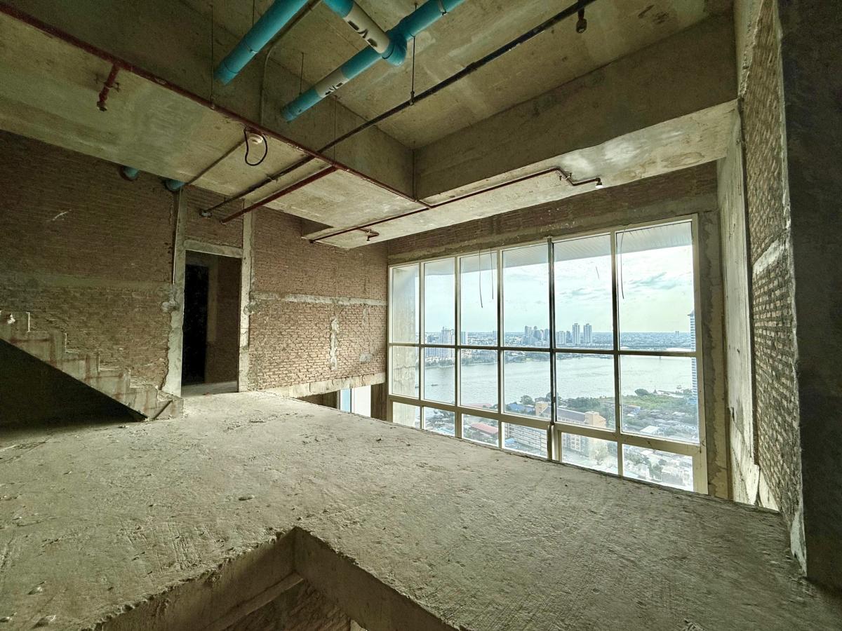 ขายคอนโดวงเวียนใหญ่ เจริญนคร : Watermark Chaophraya River / คอนโด Triplex กว้างขวางเหมือนอยู่บ้าน มีดาดฟ้าส่วนตัวเห็นวิวแม่น้ำแบบ Panorama เลี้ยงสัตว์ได้ ทำเลดีใกล้ BTS กรุงธนบุรี / 4 ห้องนอน 273 ตร.ม.โทร 0937890899