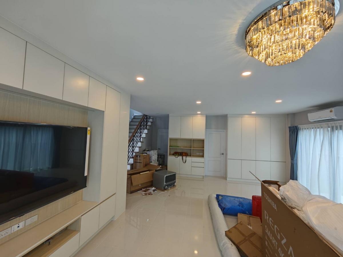 ให้เช่าบ้านวิภาวดี ดอนเมือง หลักสี่ : 28/02/2026, บ้านหรู 4 ห้องนอน กลางเมือง วิภาวดี 
Luxury 4-Bedroom Home in the Heart of Vibhavadi