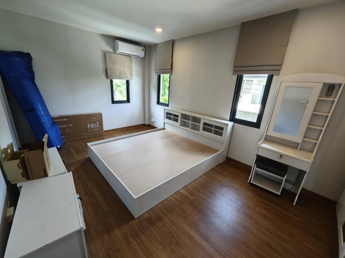 ให้เช่าบ้านวิภาวดี ดอนเมือง หลักสี่ : 28/02/2026, บ้านหรู 4 ห้องนอน กลางเมือง วิภาวดี 
Luxury 4-Bedroom Home in the Heart of Vibhavadi