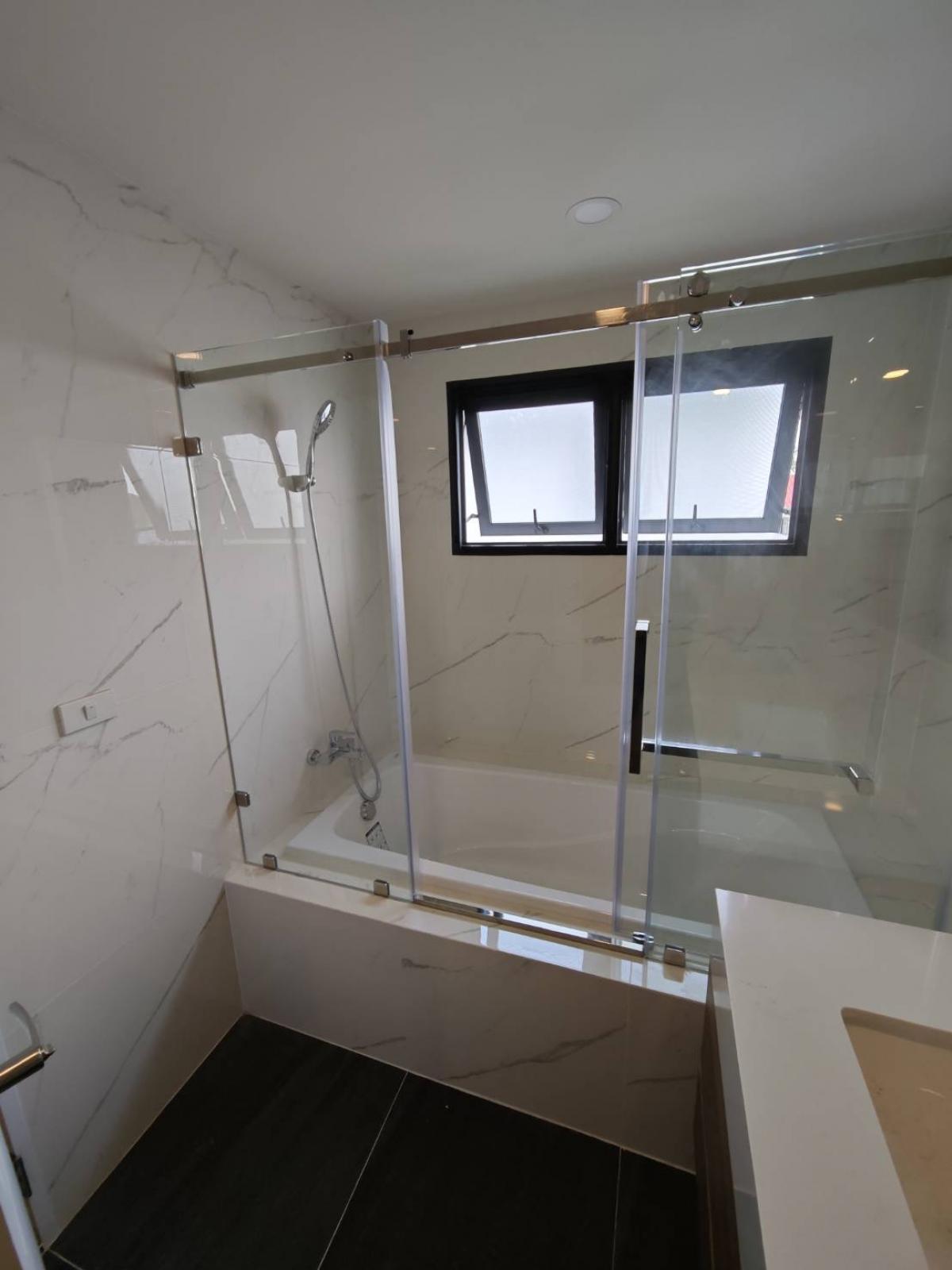 ให้เช่าบ้านวิภาวดี ดอนเมือง หลักสี่ : 28/02/2026, บ้านหรู 4 ห้องนอน กลางเมือง วิภาวดี 
Luxury 4-Bedroom Home in the Heart of Vibhavadi