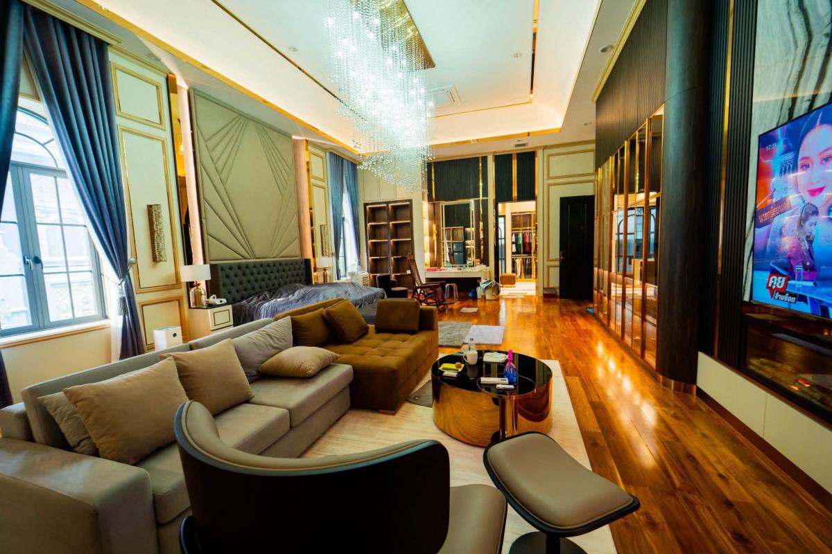 For SaleHousePhutthamonthon, Salaya : Luxury house with 9 bedrooms on a large land area of 868.5 sq m. A rare golden opportunity for investment, all in one place!