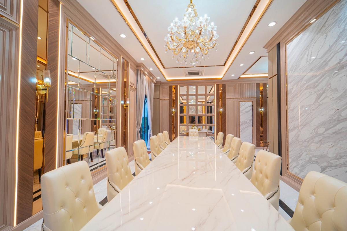 For SaleHousePhutthamonthon, Salaya : Luxury house with 9 bedrooms on a large land area of 868.5 sq m. A rare golden opportunity for investment, all in one place!