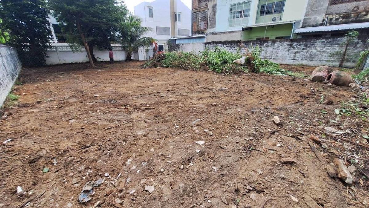 ขายที่ดินอ่อนนุช อุดมสุข : 28/02/2026, ที่ดินใจกลางสุขุมวิท 115 ตร.วา พร้อมพัฒนา เริ่มต้น 29.9 ลบ. เท่านั้น ทำเลทองอโศก-ทองหล่อ ใกล้ BTS ลงทุนหรืออยู่อาศัยคุ้มค่าสุดๆ!