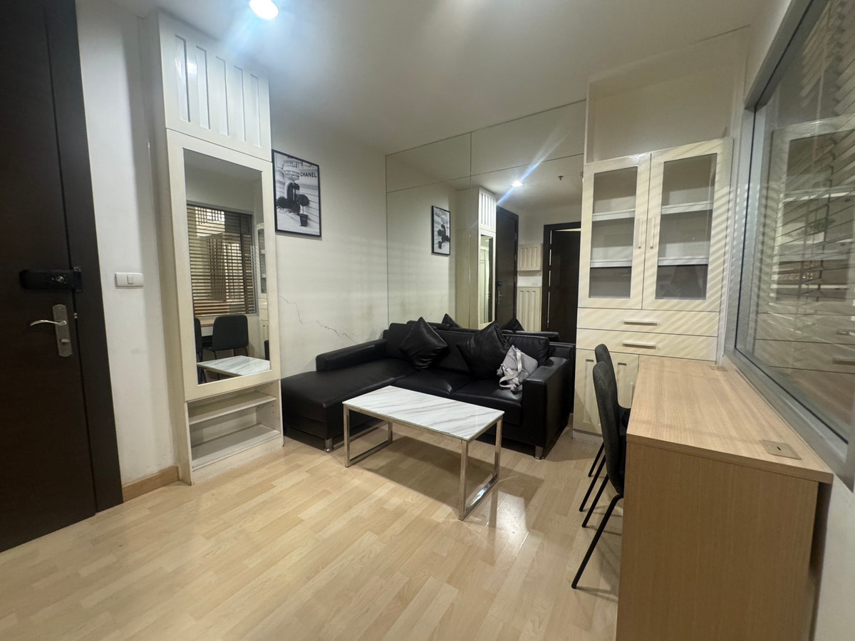 ขายคอนโดรัชดา ห้วยขวาง : ด่วนๆๆ !! มีห้องเดียวเท่านั้น ขายขาดทุน ถูกสุดที่เคยมี 🔥Rhythm Ratchada ติด MRT รัชดา 0 เมตร 📍1 ห้องนอน 36 ตร. เพียง 2.99 ล้าน 🔥เฟอร์ครบพร้อมอยู่ ! ( รีบนัดชมเลย📞 ติดต่อ 081-1526154 Agent ) แปลนกั้นห้อง ครัวปิด คุ้มสุดๆแล้ว ปล่อยเช่ารับ Yeild 6% เลย