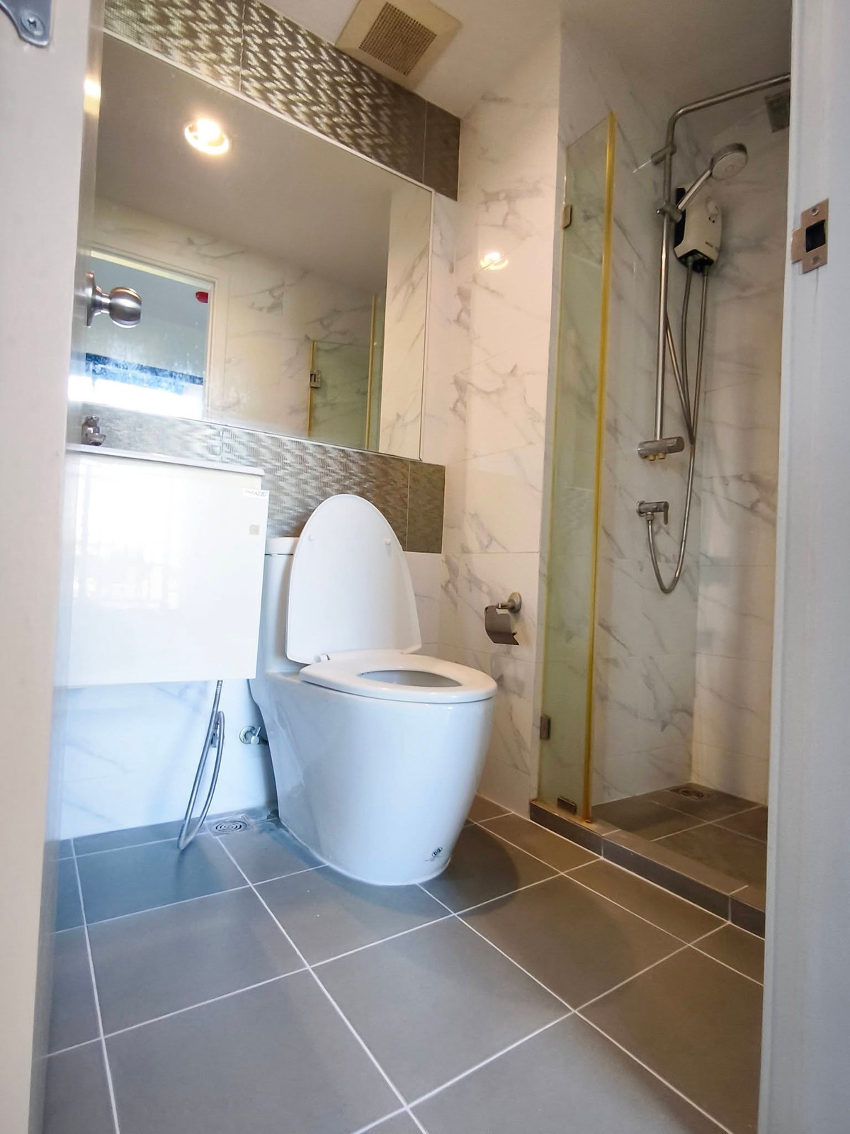 ให้เช่าคอนโดพระราม 9 เพชรบุรีตัดใหม่ RCA : 🔴12,000฿🔴𝐑𝐢𝐬𝐞 𝐑𝐚𝐦𝐚 𝟗┃ไรส์ พระราม 9 ✅ ใกล้ Airport link​ รามคำแหง (ว่าง30เม.ย.69)🙏สนใจทัก 𝙇𝙄𝙉𝙀 มานะคะ (ตอบไวมาก):​📱 รหัสทรัพย์​6904-0208📱: ไอดีไลน์:@bbcondo88